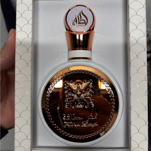 Lattafa Gold Perfume for Women - Picture 4 of 5